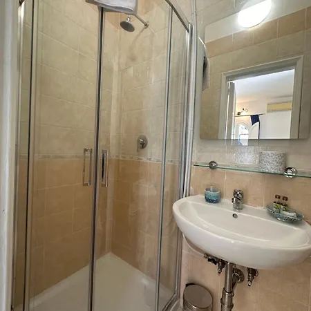 Rada Azzurra Гостевой дом