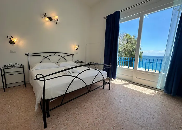 Rada Azzurra Penzion 3*